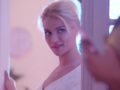 Анальный секс, Жопа, Блондинки, Член, Европейки, Подружка, Ласковые ручки, Короткая стрижка