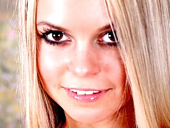 18 jahre, Leie, Grosser arsch, Blondine, Fingern, Solo, Entkleiden, Jungendliche (18+)