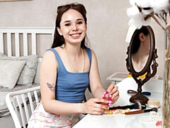 18 ans, Amateur, Cul, Brunette brune, Masturbation, Maigrichonne, Dénudage, Nénés