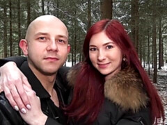 Grosse bite, Sucer une bite, En levrette, 2 femmes 1 homme, Seins naturels, Rousse roux, Adolescente, Nénés