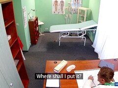 Amateur, Cul, Sucer une bite, Plantureuse, Médecin, Bureau, Uniforme, Voyeur