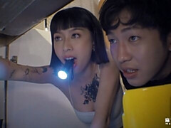 18 jaar, Grote lul, Pijpbeurt, Hondjeshouding, Natuurlijke tieten, Kort haar, Mager, Tieten likken