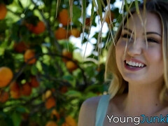 Tussi, Grosser schwanz, Blasen, Besamung, Spermaladung, Hundestellung, Fingern, Muschi