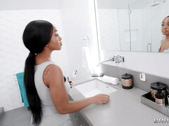 Grote lul, Pijpbeurt, Likken, Moeder die ik wil neuken, Natuurlijke tieten, Kut duiken, Strak, Tieten likken