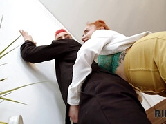 18 años, Lamer culo, Ffm, Anilingus, Seducido, Tatuaje, Adolescente, Trio