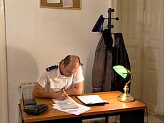 In den arsch, Blasen, Braunhaarige, Doppelpenetration, Europäisch, Gruppe, Hardcore, Büro