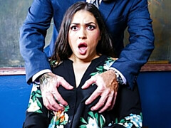 Grosser arsch, Grosser schwanz, Grosse titten, Blasen, Braunhaarige, Hundestellung, Milf, Büro