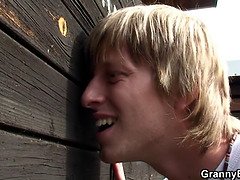 Blond, Pijpbeurt, Oudere vrouw, Diep in de keel, Masturbatie, Rijpe lesbienne, Moeder die ik wil neuken, Stiefmoeder