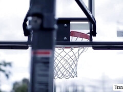 Anaal, Grote mammen, Diep in de keel, Interraciaal, Anaal likken, Shemale, Trio