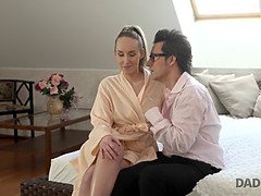 Blond, Pijpbeurt, Daddy, Europees, Handbeurt, Zoenen, Natuurlijke tieten, Tieten likken