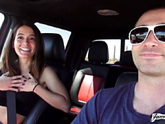 Grote kont, Grote lul, Pijpbeurt, Bruinharig, Auto, Natuurlijke tieten, Buiten, Tieten likken