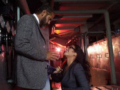 Grote kont, Bruinharig, Auto, Latijnse vrouw, Klein, Billekoek, Tatoeage, Tieten likken