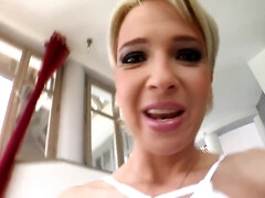 Anal, Gros seins, Sucer une bite, Faciale, Hd, Orgasme, Plan cul à trois, Nénés