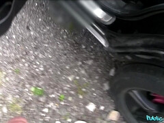 Amateur, Brunette brune, Voiture, Mère que j'aimerais baiser, De plein air, Pov, Cheveux courts, Nénés