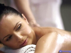 Sucer une bite, Tromperie, Couple, Queue, En levrette, Massage, Huilée, Cheveux courts