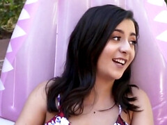 Chica, Bikini, Morena, Semen en la boca, Corridas, Hd, Al aire libre, Público