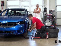 Schönheit, Vollbusig, Milf, Natürlichen titten, Muschi, Arsch lecken, Stiefmutter, Tätowierung