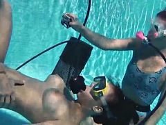 Mamada, Europeo, Pajear, Sexo duro, Húngaro, Público, Trio, Bajo el agua