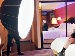 Tussi, Blondine, Braunhaarige, Küssen, Transfrau, Erotischer film, Tätowierung, Titten