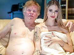 18, デカ尻, デカチン, デカパイ, フェラチオ, バック, ガリガリ, ティーン