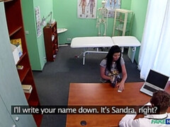 素人, フェラチオ, 指いじり, なめる, 看護婦, オフィス, オマンコ, ユニフォーム