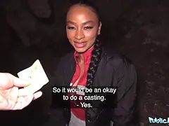 18 ans, Sucer une bite, Éjaculer dans la bouche, Français, Interracial, Public, Réalité, Criant