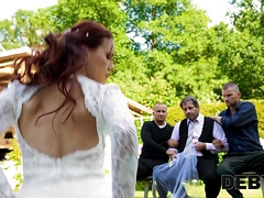 Engañando, Corridas, Garganta profunda, Pajear, Marido, Tetas naturales, Al aire libre, Tetas