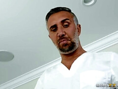 デカパイ, イギリス人, 汚れた　, ヨーロピアン, ヒール, ピアス, スカート, タトゥー