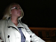 Leie, Blasen, Schwanz, Handjob, Im freien, Muschi, Strümpfe, Tätowierung