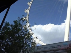 Leie, Bad, Braunhaarige, Freundin, Absätze, Piercing, Muschi, Rock