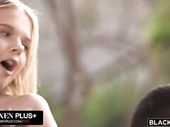 Pijpbeurt, Vriendje, Sperma, Lul, Hondjeshouding, Interraciaal, Spuiten, Zuigen