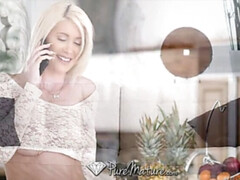 Cul, Blonde, Éjaculation interne, Queue, Embrassement, Chatte, Rasée, Jouets