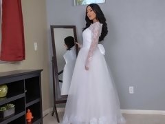 Braunhaarige, Behaart, Küssen, Lesbisch, Lecken, Masturbation, Muschi, Entkleiden