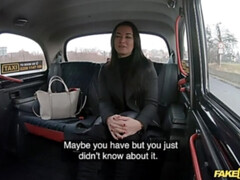 Stiefel, Auto, Schwanz, Lecken, Im freien, Kurzes haar, Tätowierung, Tanga