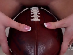 Grosse titten, Puppe, Natürlichen titten, Rumänisch, Socken, Erotischer film, Solo, Tätowierung