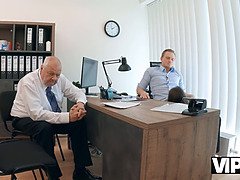 Mooi, Tsjechisch, Hd, Kantoor, Realiteit, Verleid, Geschoren, Tatoeage