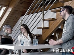 Blond, Zoenen, Lesbisch, Likken, Ondergoed, Moeder die ik wil neuken, Kousen, Tieten likken