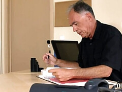 Mamada, Corridas, Garganta profunda, Polla, Estilo perrito, Oficina, Adolescente