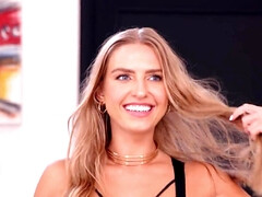 Anaal, Blond, Vies praten, Handbeurt, Masturbatie, Pornster, Spaans, Trio