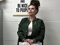 Bondage discipline sadomasochisme, Pijpbeurt, Sperma shot, Kantoor, Politie, Tiener, Tieten likken, Uniformpje