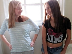 18 jahre, Blasen, Hundestellung, Frau frau mann, Natürlichen titten, Pov, Jungendliche (18+), Titten