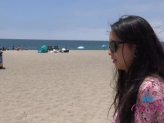 Amateur, Playa, Peludo, Al aire libre, Público, Coño, Fumando, Tetas