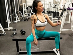 Verga grande, Tetas grandes, Mamada, Gimnasio, Lamidas, Afeitado, Flaco, Tetas