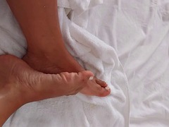 69, 素人, 舐める尻, 中出し, 手コキする, イタリア人, 淫乱熟女, ティーン