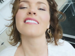 Laarzen, Bruinharig, Condoom, Hakken, Ondergoed, Rijpe lesbienne, Realiteit, Taboe