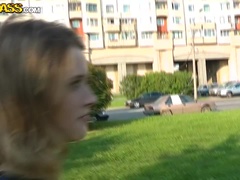 Hakken, Ondergoed, Masturbatie, Openbaar, Roodharige vrouw