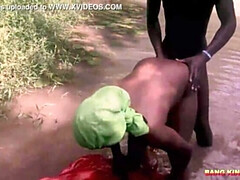 Gros cul, Faciale, Fétiche, Doigter, Fille latino, Léchez, Seins naturels, Rugueux