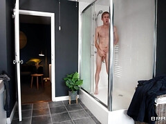 Большой член, Большие сиськи, Собачьи, Натуральные сиськи, Оргазм, Пирсинг, Втроем, Сиськи