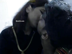 Asiatique, Gros seins, Plantureuse, Célébrité, En levrette, Indienne, Maman, Nénés