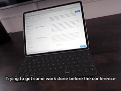 Gros cul, Gros seins, Blonde, Lunettes, Pov, Jupe, Nénés, Épouse